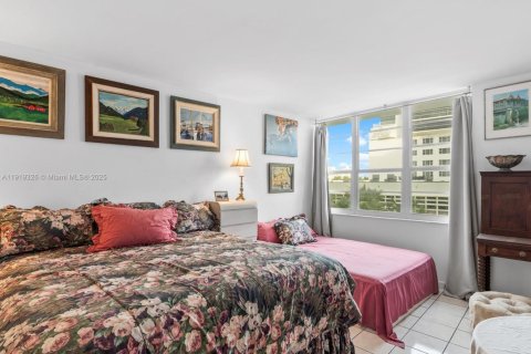 Condo in Miami Beach, Florida, 1 bedroom  № 1974545 - photo 20