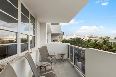 Condo in Miami Beach, Florida, 1 bedroom  № 1974545 - photo 3