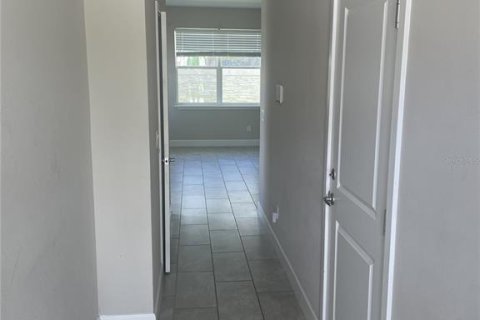Townhouse in Sanford, Florida 4 bedrooms, 167.41 sq.m. № 1880952 - photo 11
