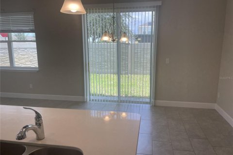 Townhouse in Sanford, Florida 4 bedrooms, 167.41 sq.m. № 1880952 - photo 8
