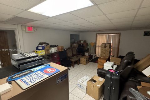 Immobilier commercial à vendre à Hialeah, Floride № 1979297 - photo 16