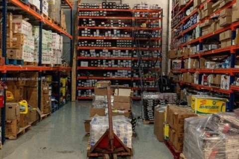 Immobilier commercial à vendre à Hialeah, Floride № 1979297 - photo 14