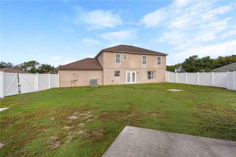 Villa ou maison à vendre à Kissimmee, Floride: 4 chambres, 224.73 m2 № 2411503 - photo 7