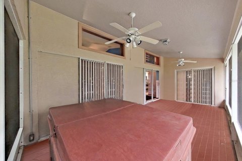 Villa ou maison à vendre à Spring Hill, Floride: 3 chambres, 198.07 m2 № 1773548 - photo 29