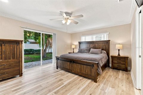 House in Seminole, Florida 3 bedrooms, 158.03 sq.m. № 2348373 - photo 12