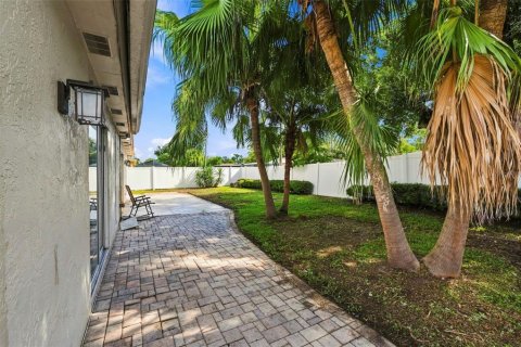 House in Seminole, Florida 3 bedrooms, 158.03 sq.m. № 2348373 - photo 20
