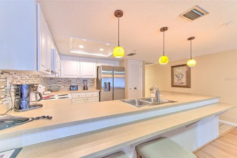 Condominio en venta en North Redington Beach, Florida, 1 dormitorio, 83.15 m2 № 2399184 - foto 21