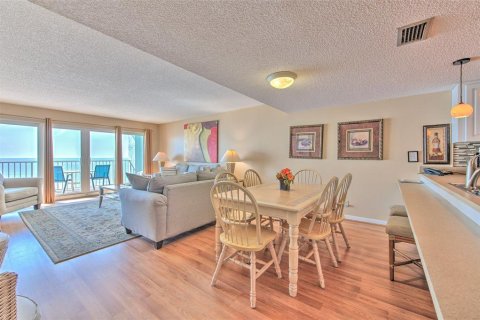 Condominio en venta en North Redington Beach, Florida, 1 dormitorio, 83.15 m2 № 2399184 - foto 16