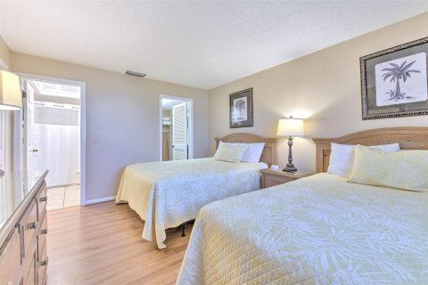 Condominio en venta en North Redington Beach, Florida, 1 dormitorio, 83.15 m2 № 2399184 - foto 24
