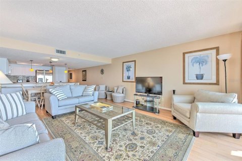 Condominio en venta en North Redington Beach, Florida, 1 dormitorio, 83.15 m2 № 2399184 - foto 14