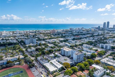 Кондоминиум с 2 спальнями в Майами-Бич, Флорида № 1997945