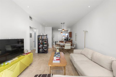 Купить кондоминиум в Майами-Бич, Флорида 2 спальни, 85.93м2, № 1997945 - фото 3