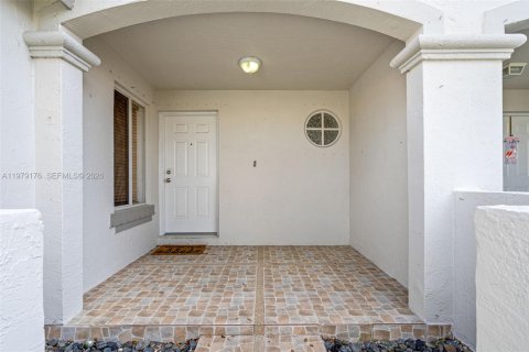 Touwnhouse à vendre à Miami, Floride: 3 chambres, 152.73 m2 № 2045996 - photo 5