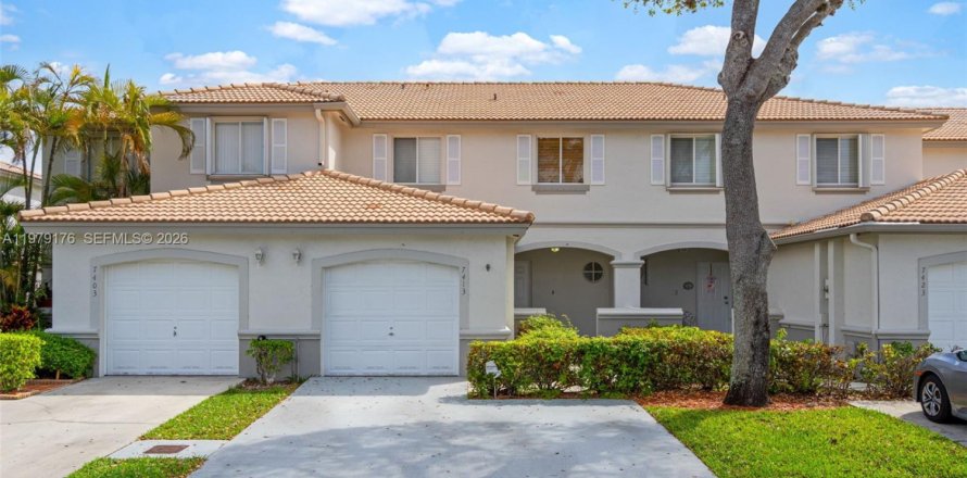 Touwnhouse à Miami, Floride 3 chambres, 152.73 m2 № 2045996