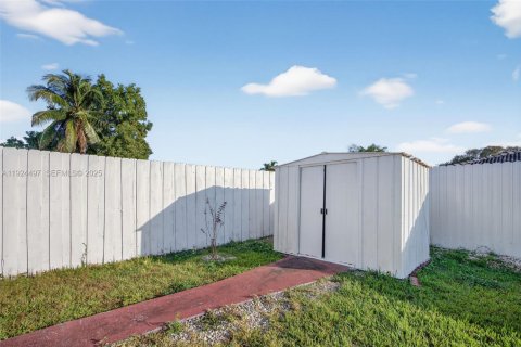 Casa en alquiler en Homestead, Florida, 4 dormitorios, 160.72 m2 № 1982777 - foto 28