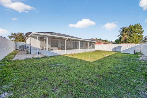 Casa en alquiler en Homestead, Florida, 4 dormitorios, 160.72 m2 № 1982777 - foto 29