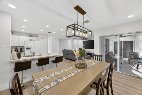 Casa en alquiler en Homestead, Florida, 4 dormitorios, 160.72 m2 № 1982777 - foto 13