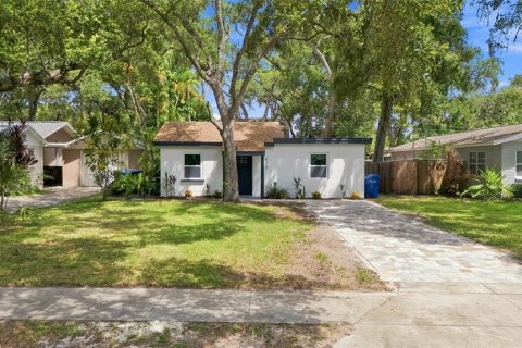 House in Largo, Florida 3 bedrooms, 85.56 sq.m. № 2344877 - photo 3