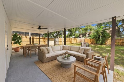 House in Largo, Florida 3 bedrooms, 85.56 sq.m. № 2344877 - photo 26