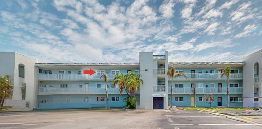 Condominio en Treasure Island, Florida, 2 dormitorios № 1743742