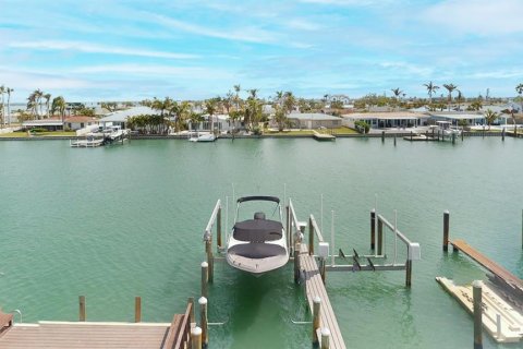 Condominio en venta en Treasure Island, Florida, 2 dormitorios, 97.08 m2 № 1743742 - foto 13