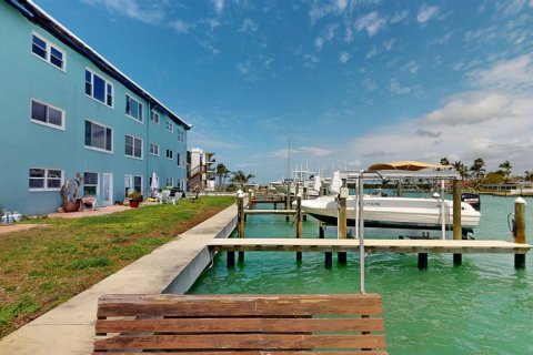 Condominio en venta en Treasure Island, Florida, 2 dormitorios, 97.08 m2 № 1743742 - foto 9