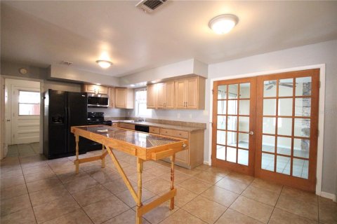 Casa en alquiler en Gainesville, Florida, 4 dormitorios, 153.47 m2 № 1907241 - foto 3