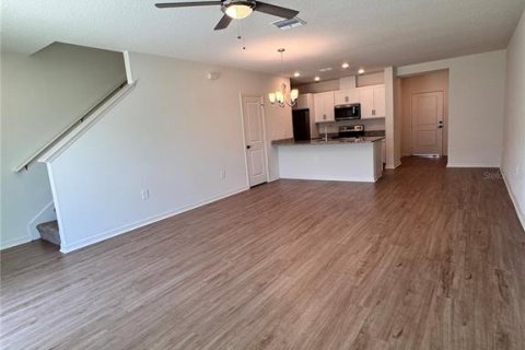 Townhouse in Davenport, Florida 3 bedrooms, 135.92 sq.m. № 1880804 - photo 7