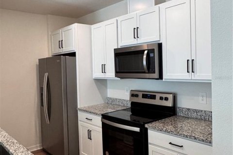 Townhouse in Davenport, Florida 3 bedrooms, 135.92 sq.m. № 1880804 - photo 12