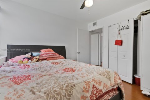 Condo in Aventura, Florida, 3 bedrooms  № 1962266 - photo 19