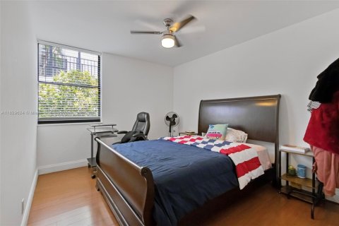 Condo in Aventura, Florida, 3 bedrooms  № 1962266 - photo 17