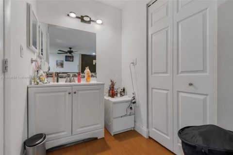 Condo in Aventura, Florida, 3 bedrooms  № 1962266 - photo 11