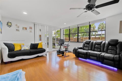 Condo in Aventura, Florida, 3 bedrooms  № 1962266 - photo 1
