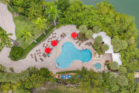 Condo in Aventura, Florida, 3 bedrooms  № 1962266 - photo 24