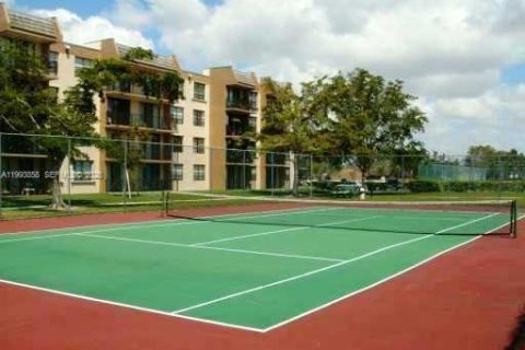 Copropriété à vendre à Miami, Floride: 2 chambres, 116.41 m2 № 2145666 - photo 5