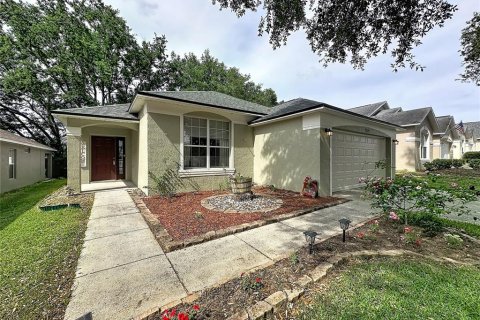 House in Haines City, Florida 3 bedrooms, 145.11 sq.m. № 2094156