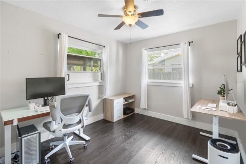 House in Saint Petersburg, Florida 2 bedrooms, 96.71 sq.m. № 1865959 - photo 22