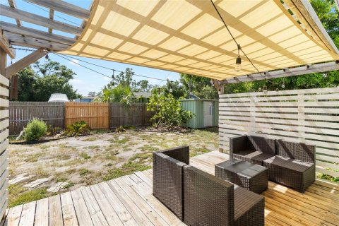 House in Saint Petersburg, Florida 2 bedrooms, 96.71 sq.m. № 1865959 - photo 27