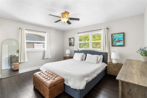 House in Saint Petersburg, Florida 2 bedrooms, 96.71 sq.m. № 1865959 - photo 18