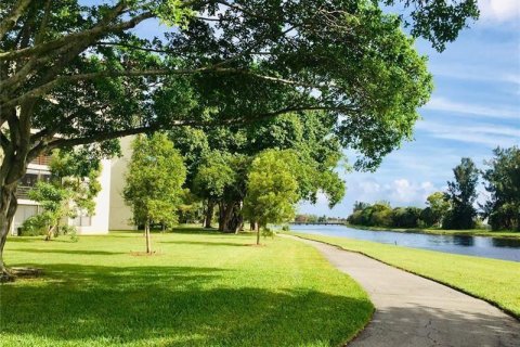 Condominio en venta en Pompano Beach, Florida, 1 dormitorio, 75.25 m2 № 2260147 - foto 26