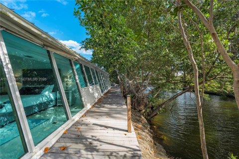 Villa ou maison à vendre à Miami, Floride: 6 chambres, 250.65 m2 № 2080890 - photo 7