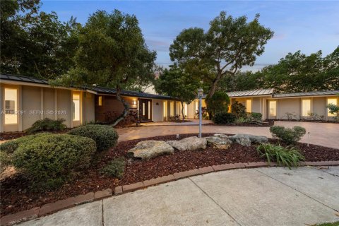 Villa ou maison à Miami, Floride 6 chambres, 250.65 m2 № 2080890