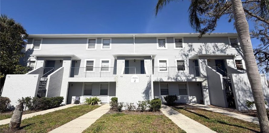 Condo in Tampa, Florida, 1 bedroom  № 2102785
