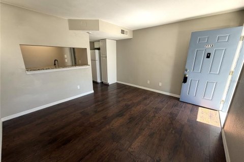 Condo in Tampa, Florida, 1 bedroom  № 2102785 - photo 2