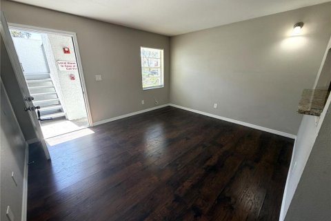 Condo in Tampa, Florida, 1 bedroom  № 2102785 - photo 6