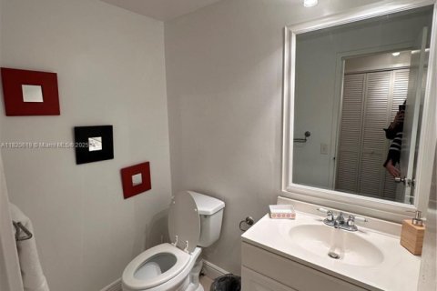 Condominio en venta en Hollywood, Florida, 1 dormitorio, 73.39 m2 № 1937800 - foto 7