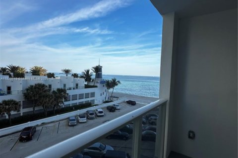 Copropriété à vendre à Hollywood, Floride: 1 chambre, 73.39 m2 № 1937800 - photo 11