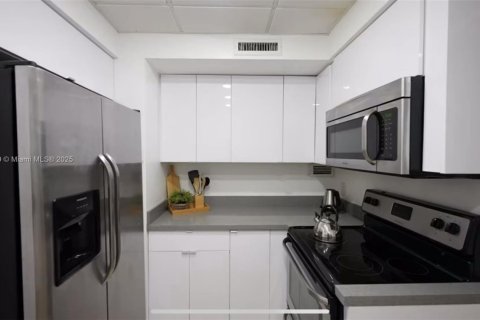 Copropriété à vendre à Hollywood, Floride: 1 chambre, 73.39 m2 № 1937800 - photo 10