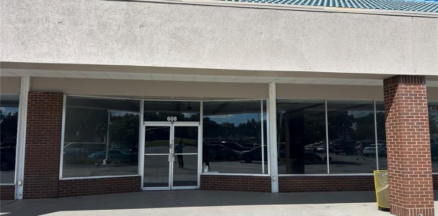 Immobilier commercial à Ocala, Floride 12877.8 m2 № 2412635