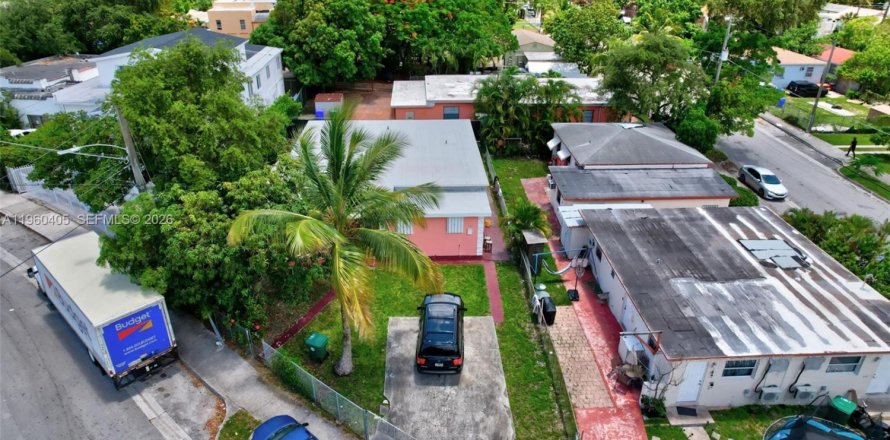 Immobilier commercial à Miami, Floride 167.04 m2 № 2027616